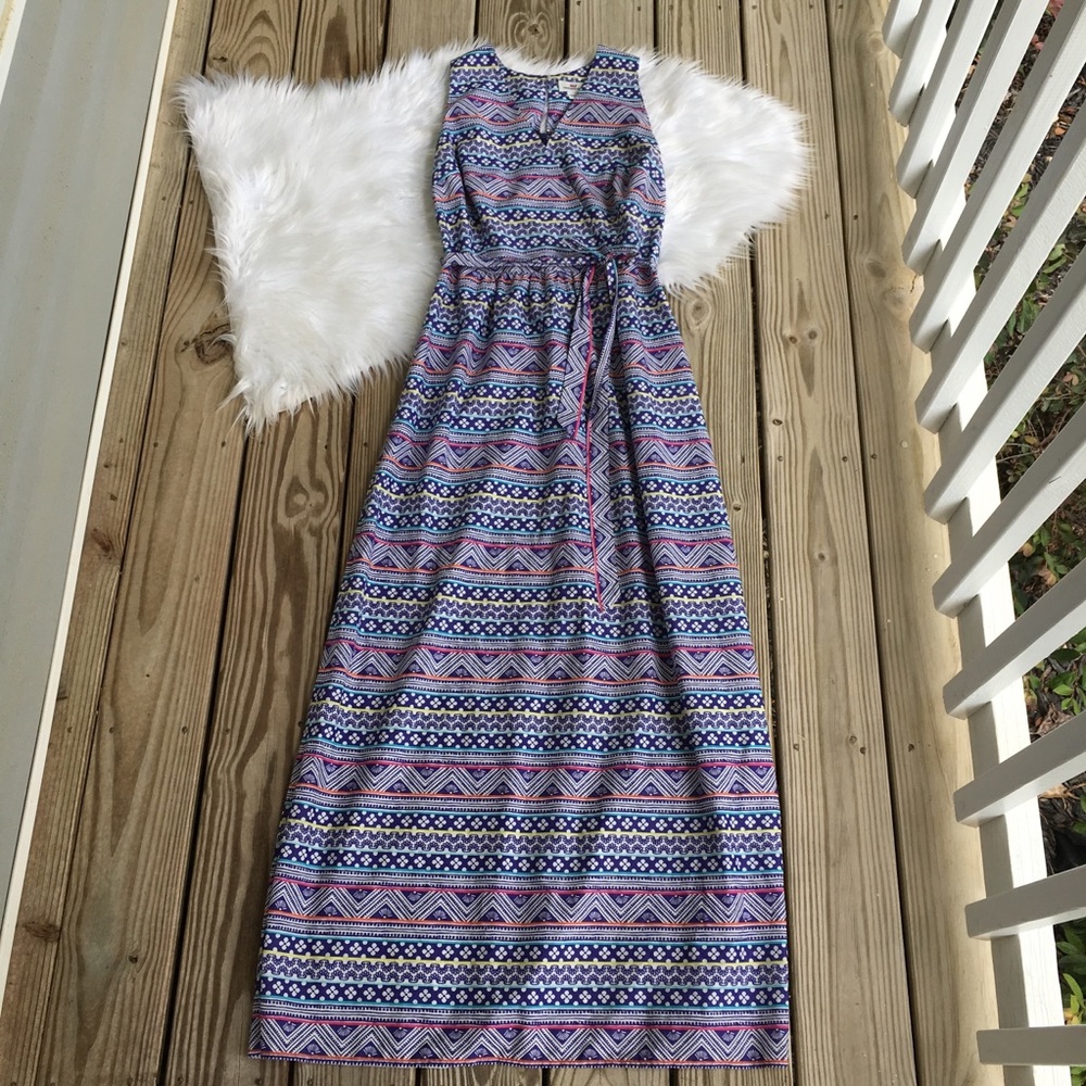 Vineyard Vines Blue and Pink Patterned Maxi Dress - Picture 3 of 11
